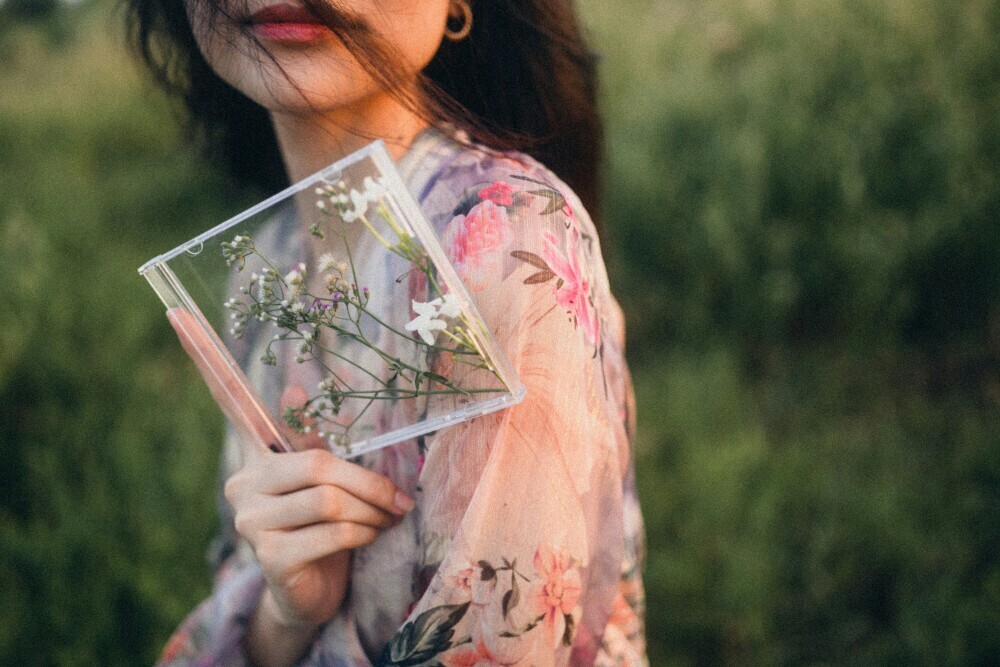 Pink Color Symbolism: 🌷 From Softness to Bold Empowerment
